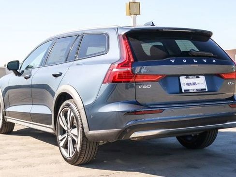 New 2026 Volvo V60 B5 Cross Country Plus w/ Climate Package image 6