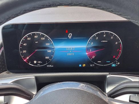Used 2025 Mercedes-Benz GLB 250 w/ Exclusive Package image 25