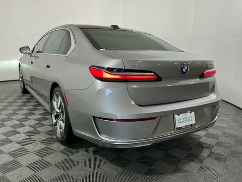 Used 2024 BMW i7 xDrive60 AWD/4WD image 7