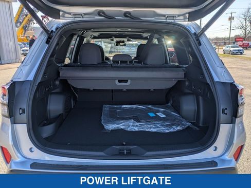 Certified 2025 Subaru Forester Premium AWD/4WD image 33