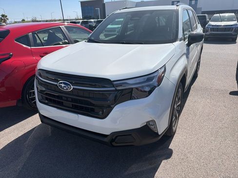 Used 2026 Subaru Forester Touring AWD/4WD image 4