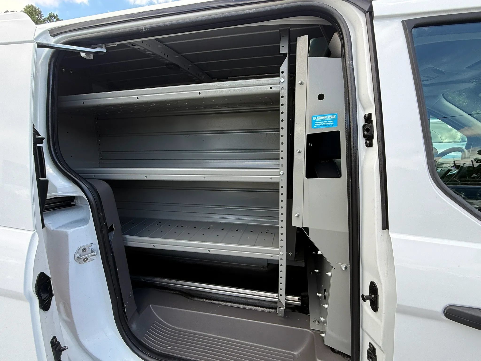 Used 2022 Ford Transit Connect XLT FWD image 16
