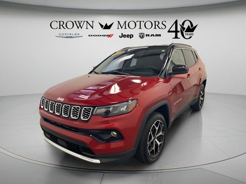 Used 2025 Jeep Compass Limited AWD/4WD image 3