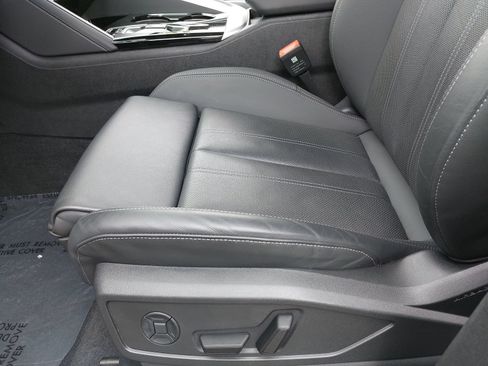 Certified 2025 Audi Q5 Prestige AWD/4WD image 32