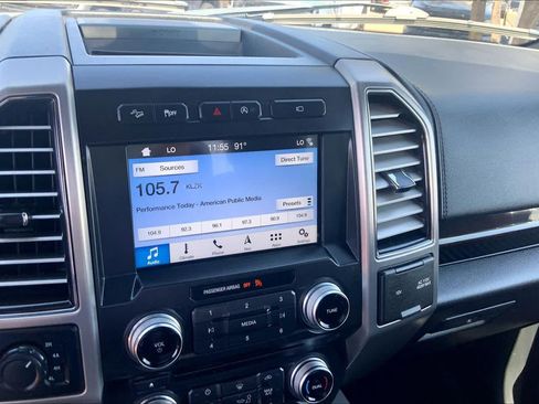 Used 2017 Ford F150 Platinum w/ Equipment Group 701A Luxury AWD/4WD image 31