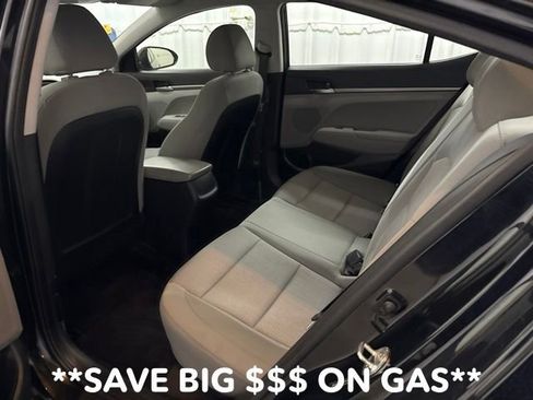 Used 2018 Hyundai Elantra SE FWD image 15