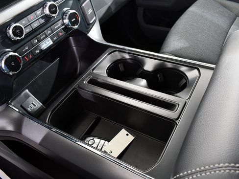 New 2026 Ford F150 XLT w/ Equipment Group 302A MID image 31