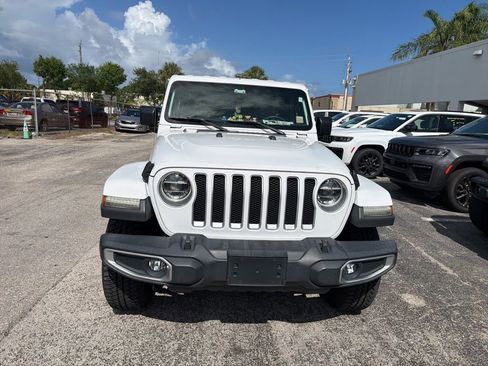 Used 2018 Jeep Wrangler Unlimited Sahara AWD/4WD image 2