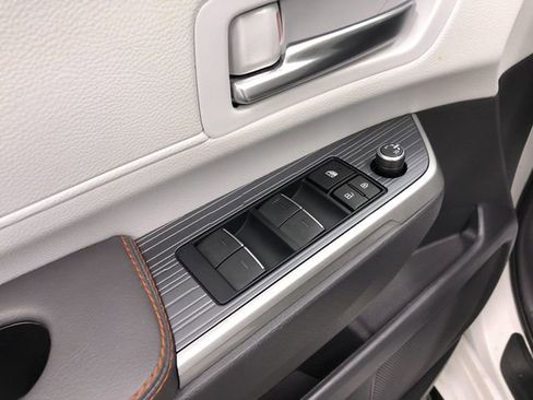 Used 2023 Toyota Sienna XSE w/ XSE Plus Package AWD/4WD image 14