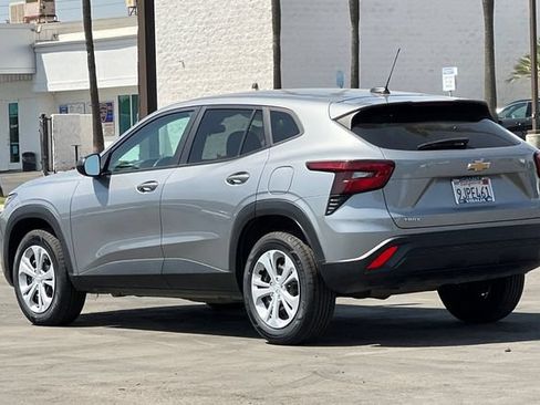 Used 2024 Chevrolet Trax LS FWD image 6