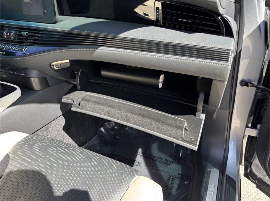 Used 2022 Lexus LS 500 F Sport w/ Accessory Package (Z1) AWD/4WD image 49
