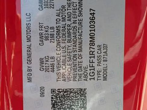 Used 2021 Chevrolet Camaro LT w/ Technology Package RWD image 23