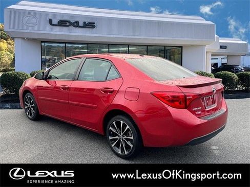 Used 2019 Toyota Corolla XSE image 3