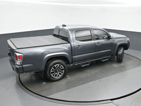 Used 2022 Toyota Tacoma TRD Sport image 34