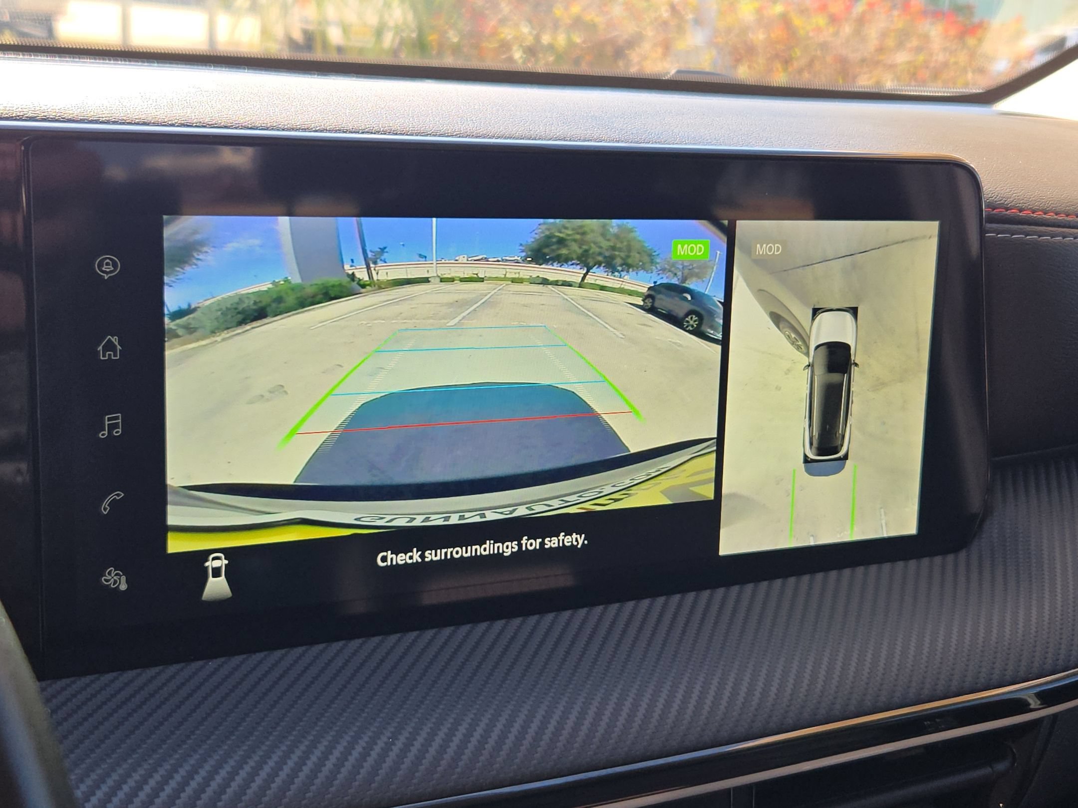 Certified 2025 Nissan Kicks SR FWD image 17