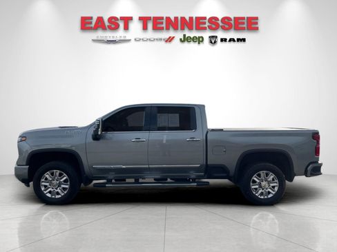 Used 2024 Chevrolet Silverado 2500 High Country w/ Technology Package image 6