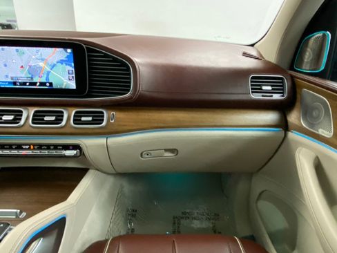 Used 2021 Mercedes-Benz Maybach GLS 600 4MATIC image 27