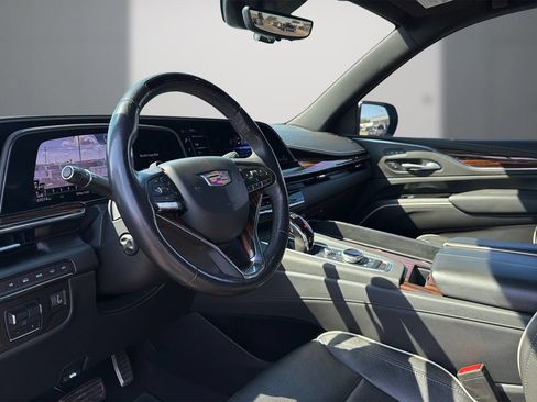 Used 2022 Cadillac Escalade Premium Luxury w/ Performance Package AWD/4WD image 12
