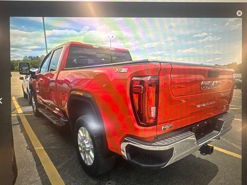 Used 2020 GMC Sierra 3500 SLT w/ Technology Package AWD/4WD image 2