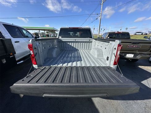 Used 2024 Chevrolet Silverado 1500 LT image 14