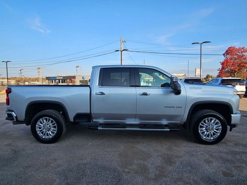 Used 2023 Chevrolet Silverado 2500 High Country image 40