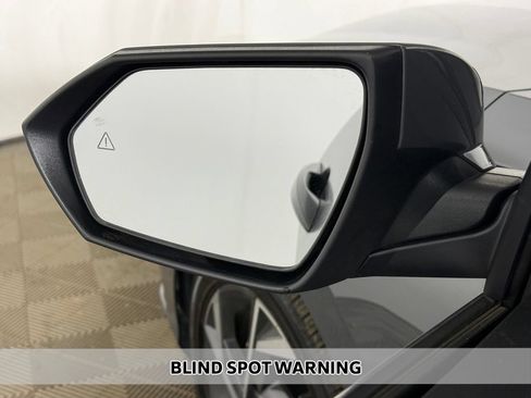 Used 2025 Hyundai Elantra Limited FWD image 7