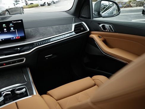 Certified 2025 BMW X5 sDrive40i w/ Premium Package image 28