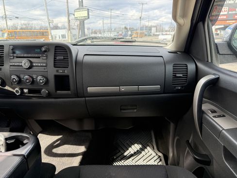 Used 2010 GMC Sierra 1500 SLE image 20