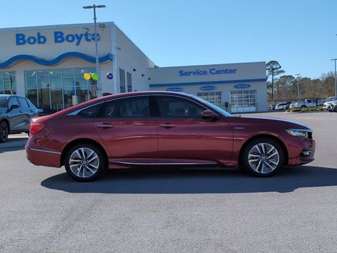 Used 2020 Honda Accord Touring image 2