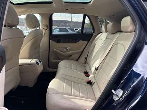 Used 2019 Mercedes-Benz GLC 300 4MATIC image 22