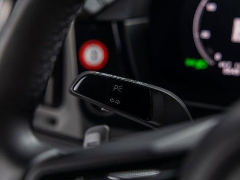 Certified 2025 Porsche Cayenne Coupe AWD/4WD image 46