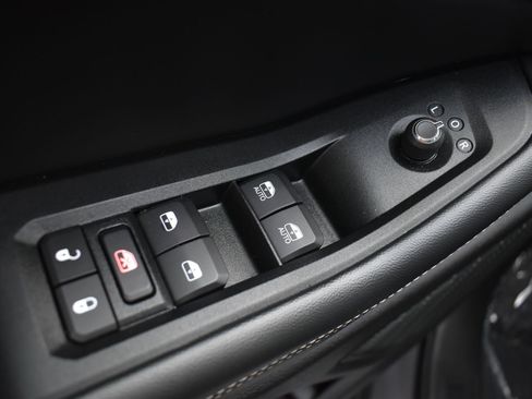 Used 2024 Jeep Grand Cherokee L Laredo AWD/4WD image 12
