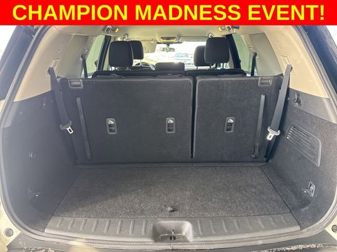 Used 2022 Nissan Pathfinder SV image 11