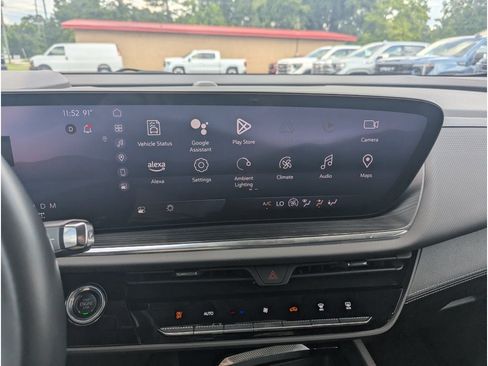 Used 2024 Buick Envision Preferred AWD/4WD image 19