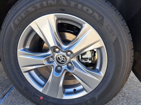 New 2025 Toyota RAV4 LE image 29