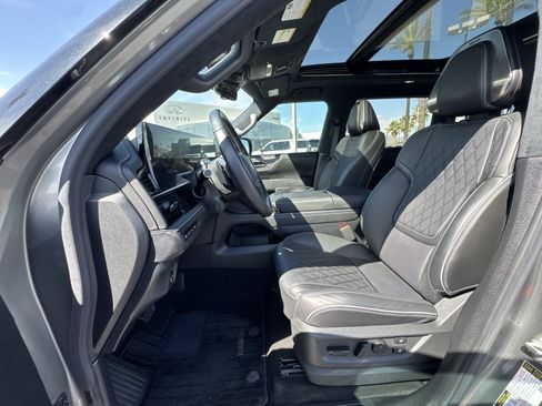 Used 2025 INFINITI QX80 Autograph AWD/4WD image 10