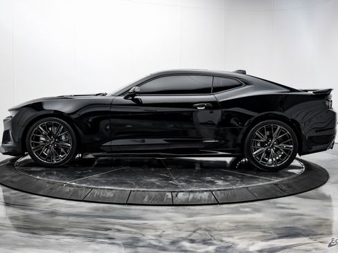 Used 2021 Chevrolet Camaro ZL1 image 6