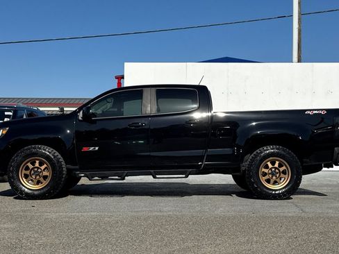 Used 2020 Chevrolet Colorado Z71 w/ Z71 Midnight Edition image 6