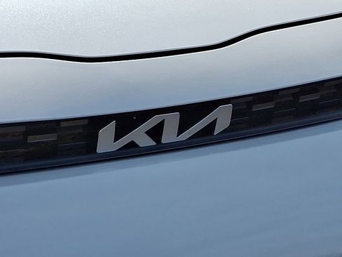 Used 2025 Kia Soul LX w/ LX Technology Package image 4