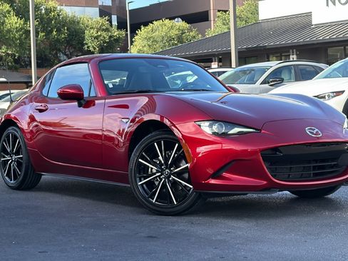 Used 2025 MAZDA MX-5 Miata RF Grand Touring RWD image 2