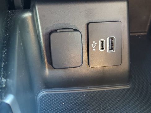 Certified 2025 Ford Explorer Active w/ Active Comfort Package AWD/4WD image 28