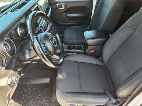 Used 2021 Jeep Wrangler Unlimited Sport image 13