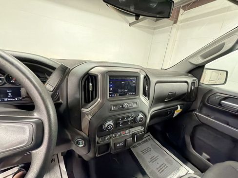 Used 2025 Chevrolet Silverado 1500 Custom AWD/4WD image 17