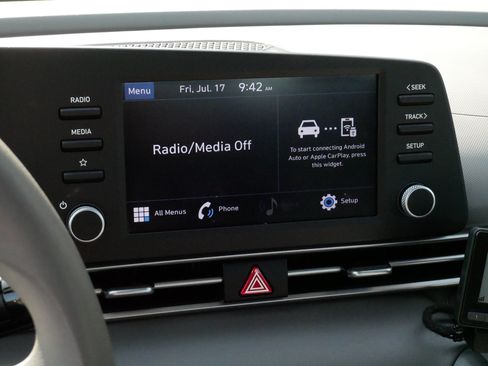 Used 2022 Hyundai Elantra SE FWD image 22