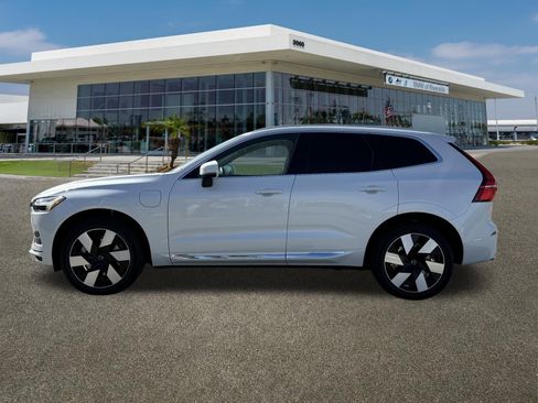 Used 2021 Volvo XC60 T8 Inscription Expression w/ Advanced Package image 6