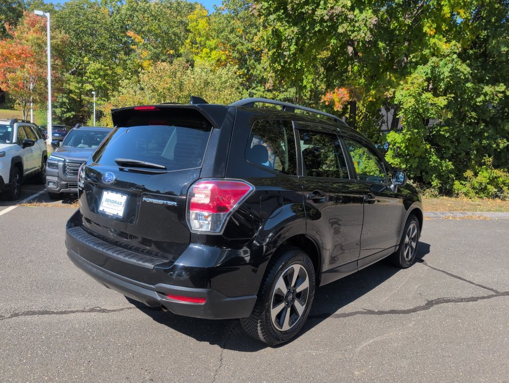 Used 2018 Subaru Forester 2.5i Premium w/ All-Weather Package AWD/4WD image 8