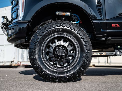 New 2025 Ford F250 Lariat w/ Lariat Ultimate Package image 32