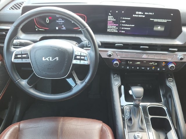 Used 2023 Kia Telluride EX w/ EX Captain's Chair Package FWD image 27