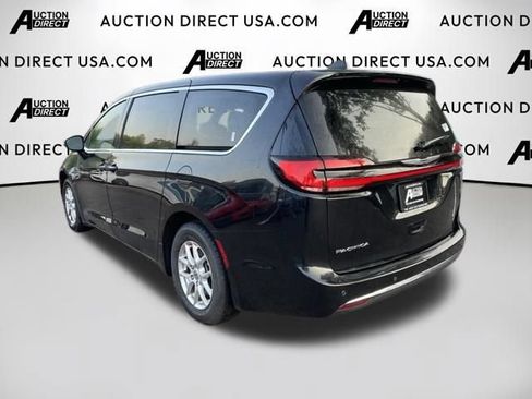 Used 2025 Chrysler Pacifica Select FWD image 22