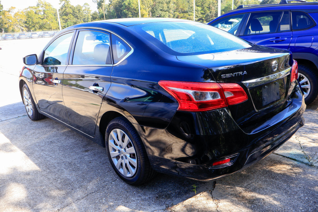 Used 2017 Nissan Sentra S FWD image 6